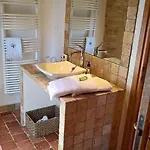 Bed & Breakfast Le Clos Des Pierres Dorees 3*