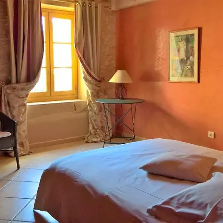 Le Clos Des Pierres Dorees 3*
