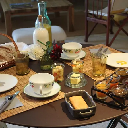 Bed & Breakfast Le Clos Des Pierres Dorees Theize